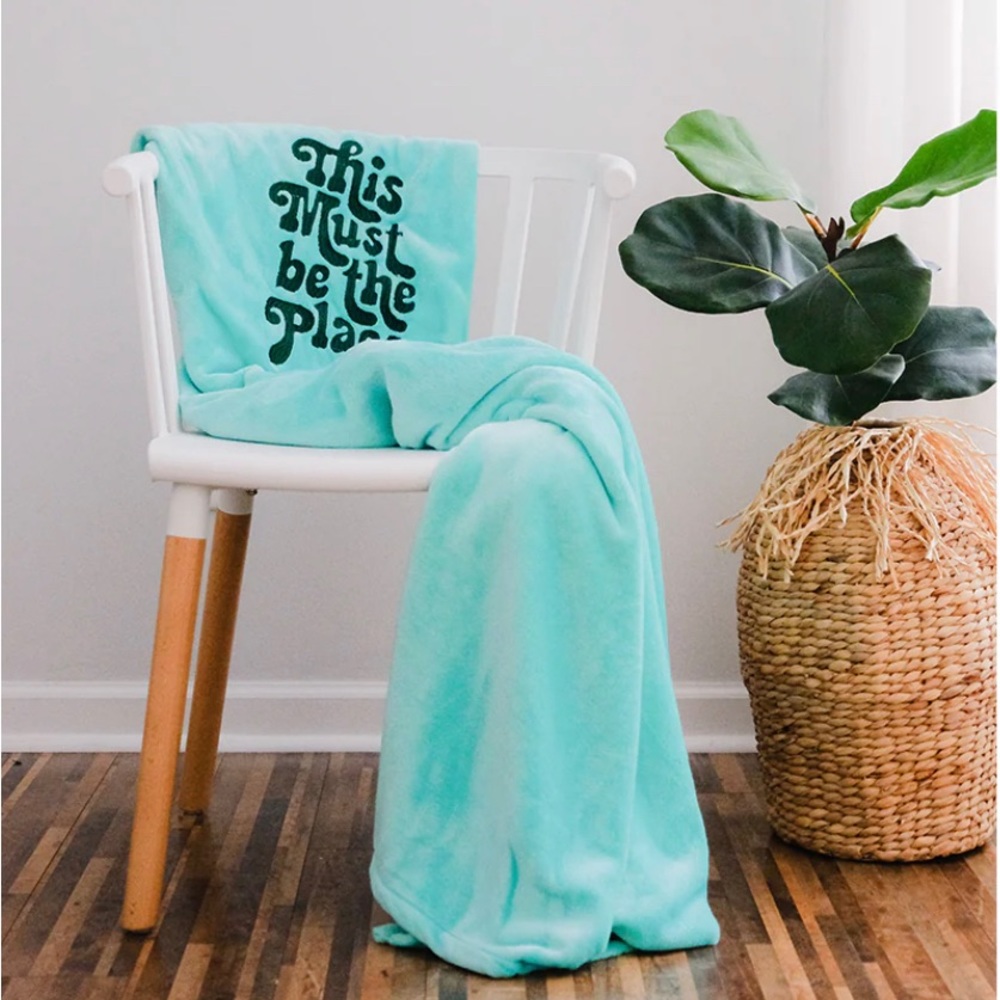 Cocus Pocus throw blanket